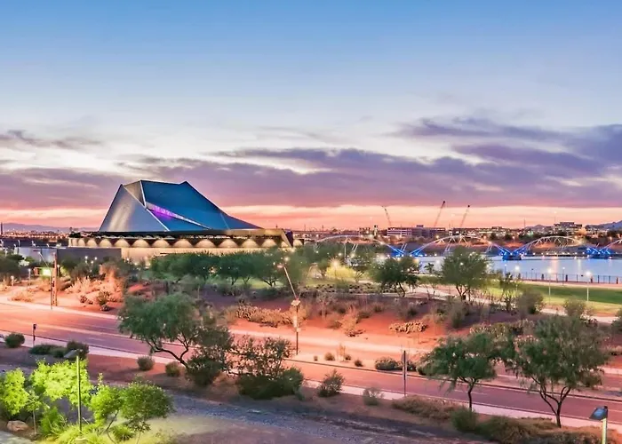 Heart Of 1bd With Pool Gym Parking Tempe